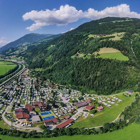 Chalet - Direkt Am 5 Sterne Campingplatz Aufenfeld Im Zillertal Mit Hallenbad Und Sauna Aschau Im Zillertal ภายนอก รูปภาพ