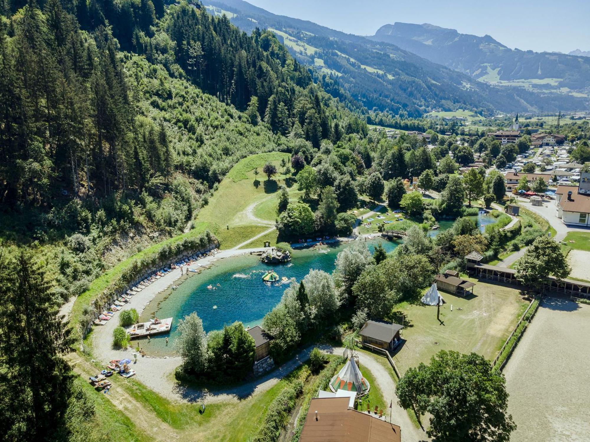 Chalet - Direkt Am 5 Sterne Campingplatz Aufenfeld Im Zillertal Mit Hallenbad Und Sauna Aschau Im Zillertal ภายนอก รูปภาพ