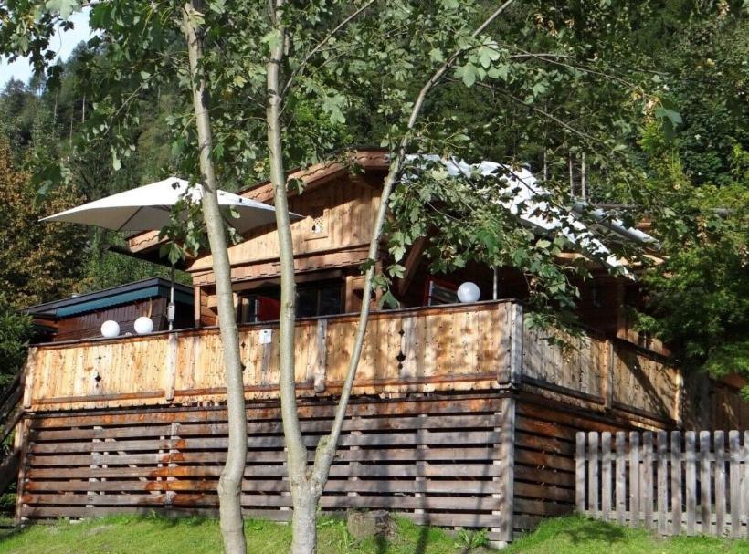 Chalet - Direkt Am 5 Sterne Campingplatz Aufenfeld Im Zillertal Mit Hallenbad Und Sauna Aschau Im Zillertal ภายนอก รูปภาพ