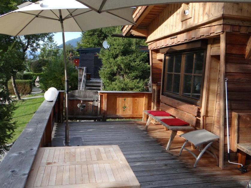 Chalet - Direkt Am 5 Sterne Campingplatz Aufenfeld Im Zillertal Mit Hallenbad Und Sauna Aschau Im Zillertal ภายนอก รูปภาพ